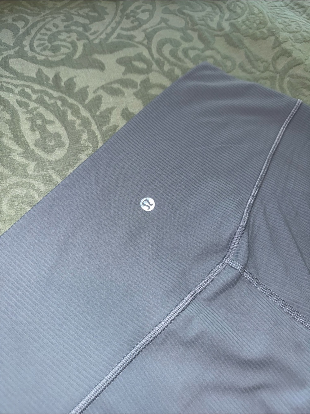 Size 14 Lululemon High-Rise Align Leggings 28”